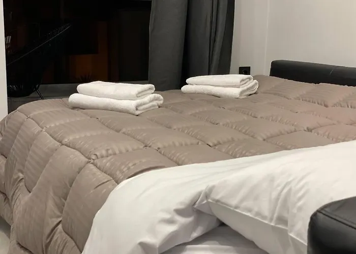 Elite Suite With Private Parking