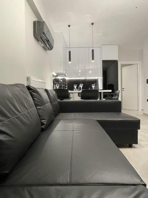 Elite With Private Parking Apartment Kavala